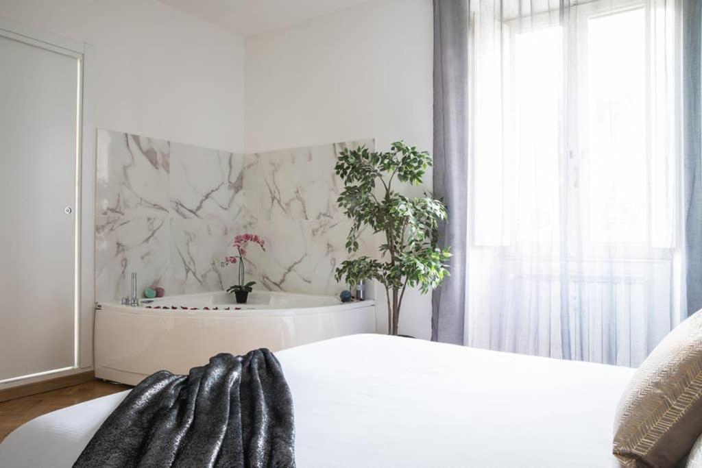 Silver Luxury Jacuzzi Suite Trastevere - Top Collection Рим Екстериор снимка