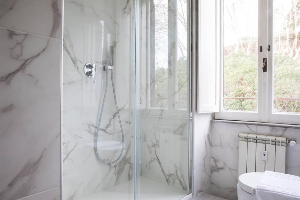 Silver Luxury Jacuzzi Suite Trastevere - Top Collection Рим Екстериор снимка